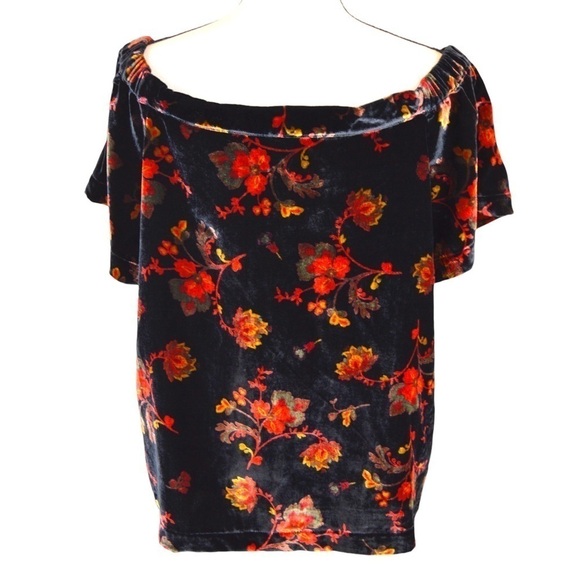 LOFT Velvet Off the Shoulder Dark Floral Top, Flutter Sleeve - Size Medium NWT - Picture 6 of 8